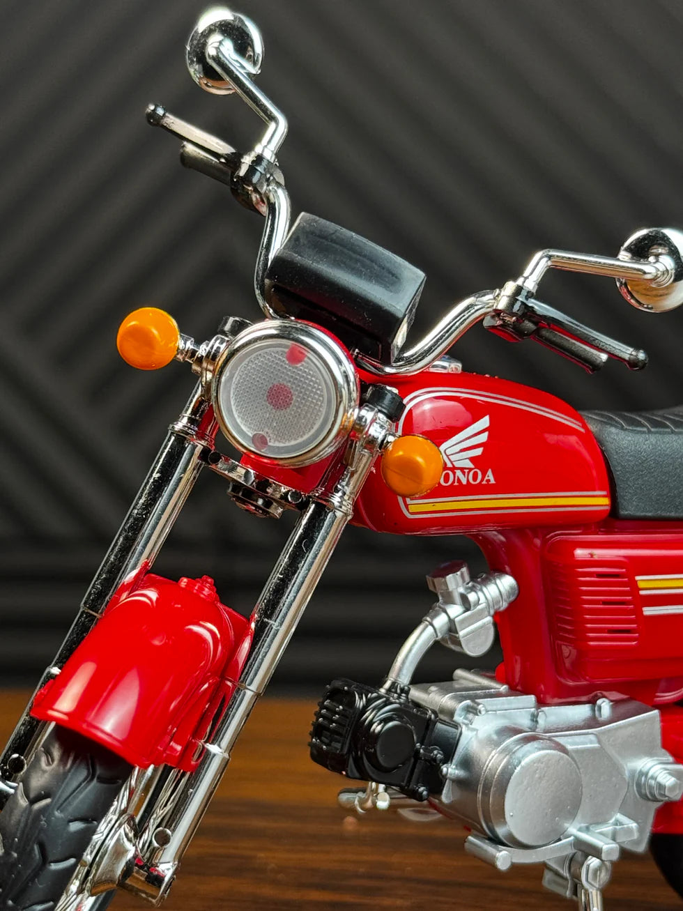 Honda 70 Bike Diecast Model Motorcycle (HL-M102A)